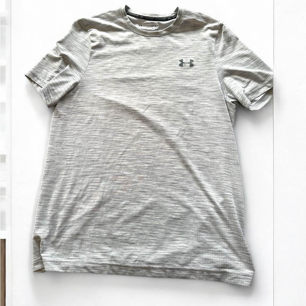 Under Armour Men's Gray T-Shirt M